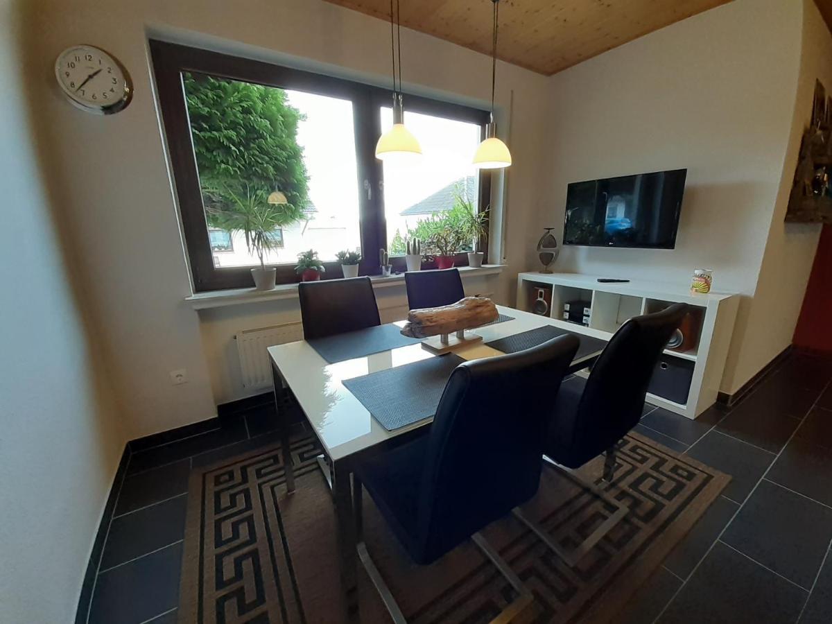 Ferienwohnung Terrasse Parkplatz Wallbox Nuerburgring Herresbach Bagian luar foto