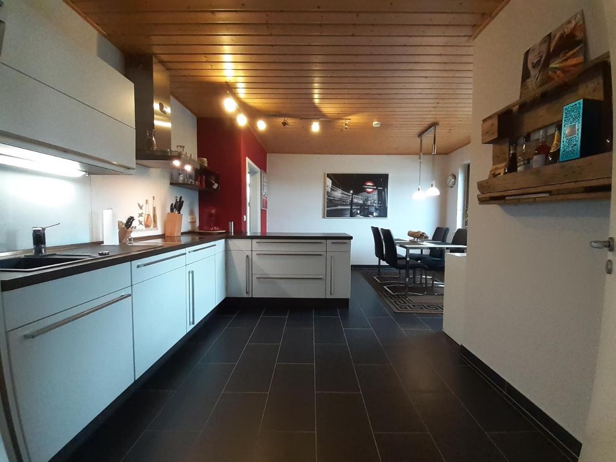 Ferienwohnung Terrasse Parkplatz Wallbox Nuerburgring Herresbach Bagian luar foto