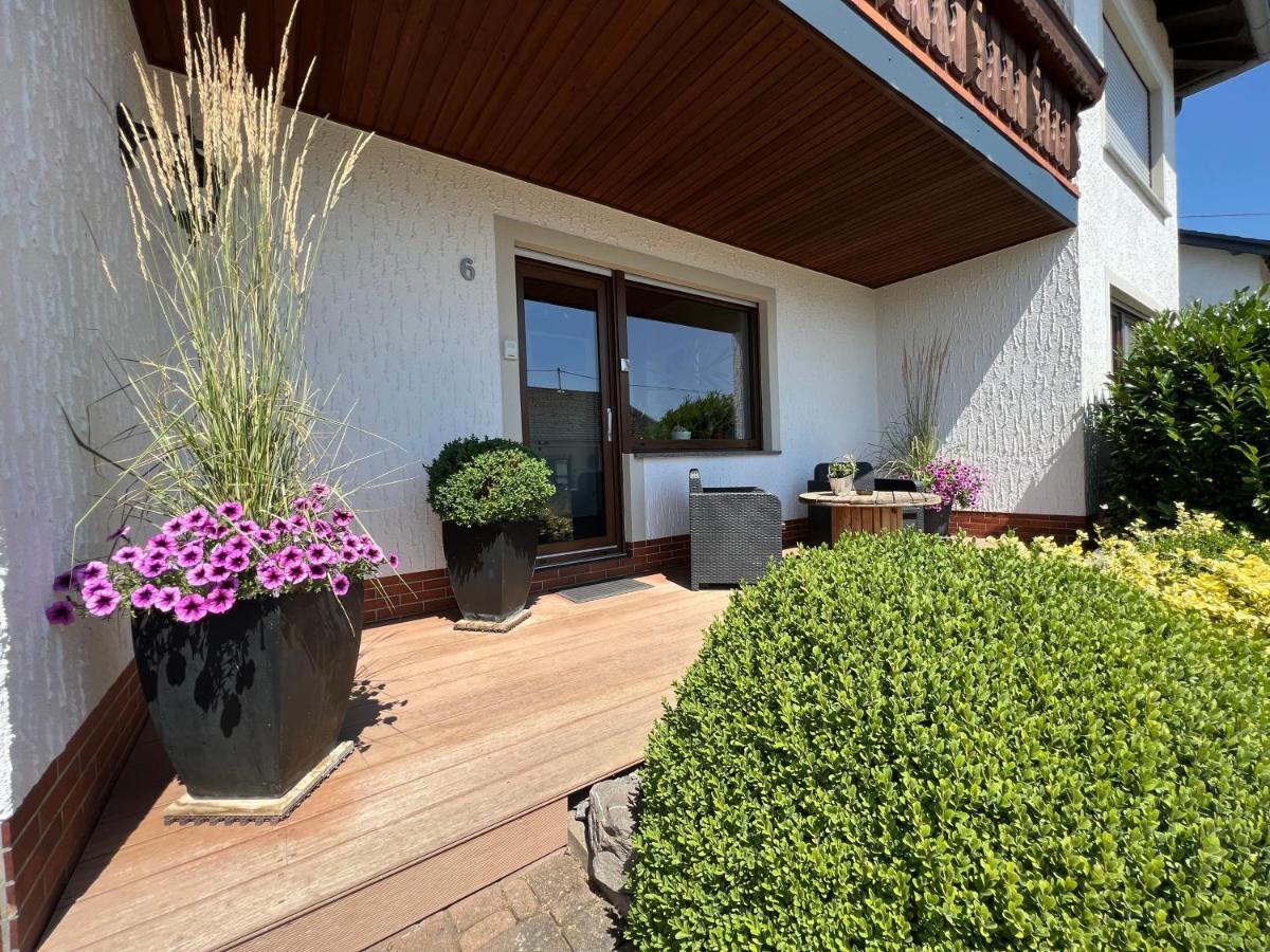 Ferienwohnung Terrasse Parkplatz Wallbox Nuerburgring Herresbach Bagian luar foto